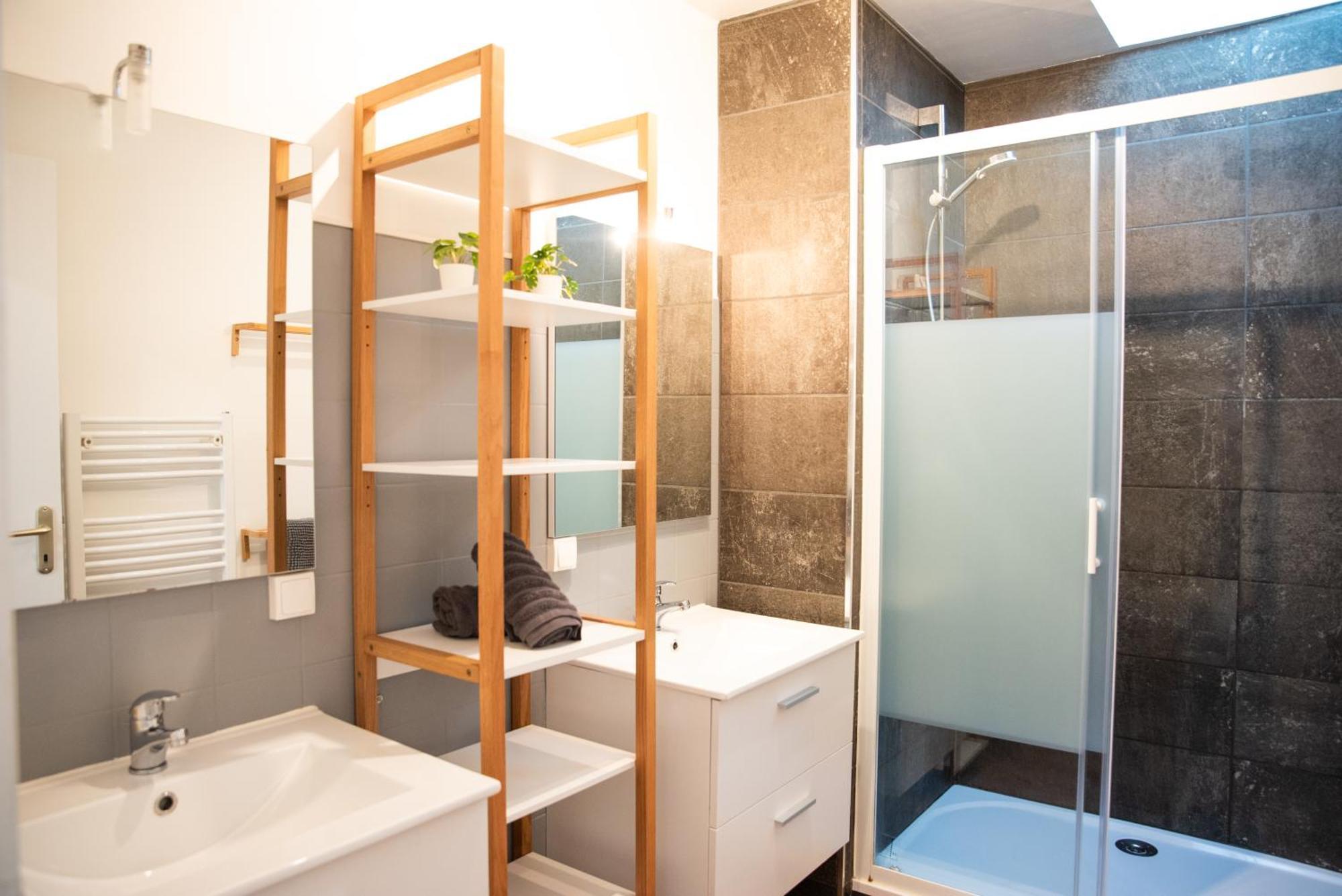 Appartement Chaleureux Au Pied De La Cite Avec Parking カルカソンヌ エクステリア 写真
